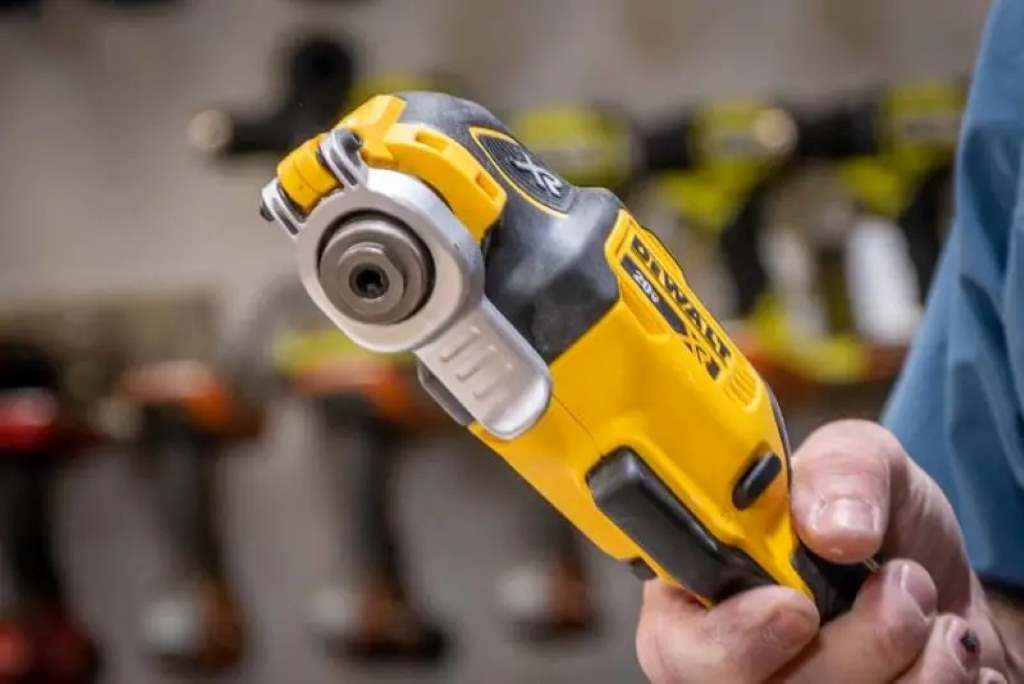 DeWalt 20V MAX XR (DCS356C1)